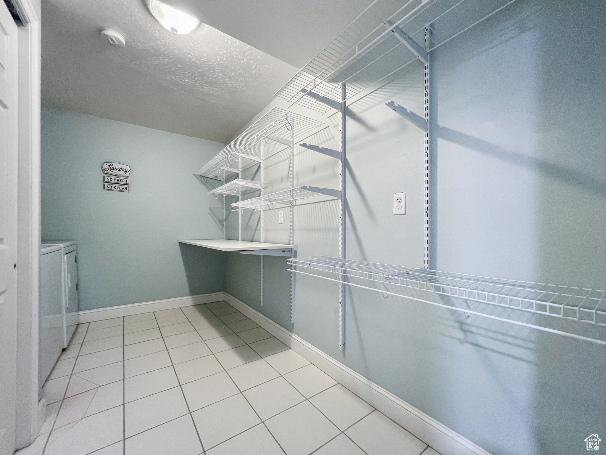 DIAMOND SUMMIT UNIT 9 - Residential Lease