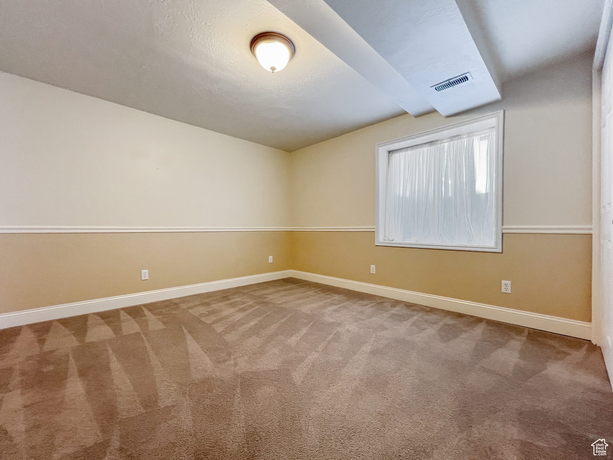 DIAMOND SUMMIT UNIT 9 - Residential Lease