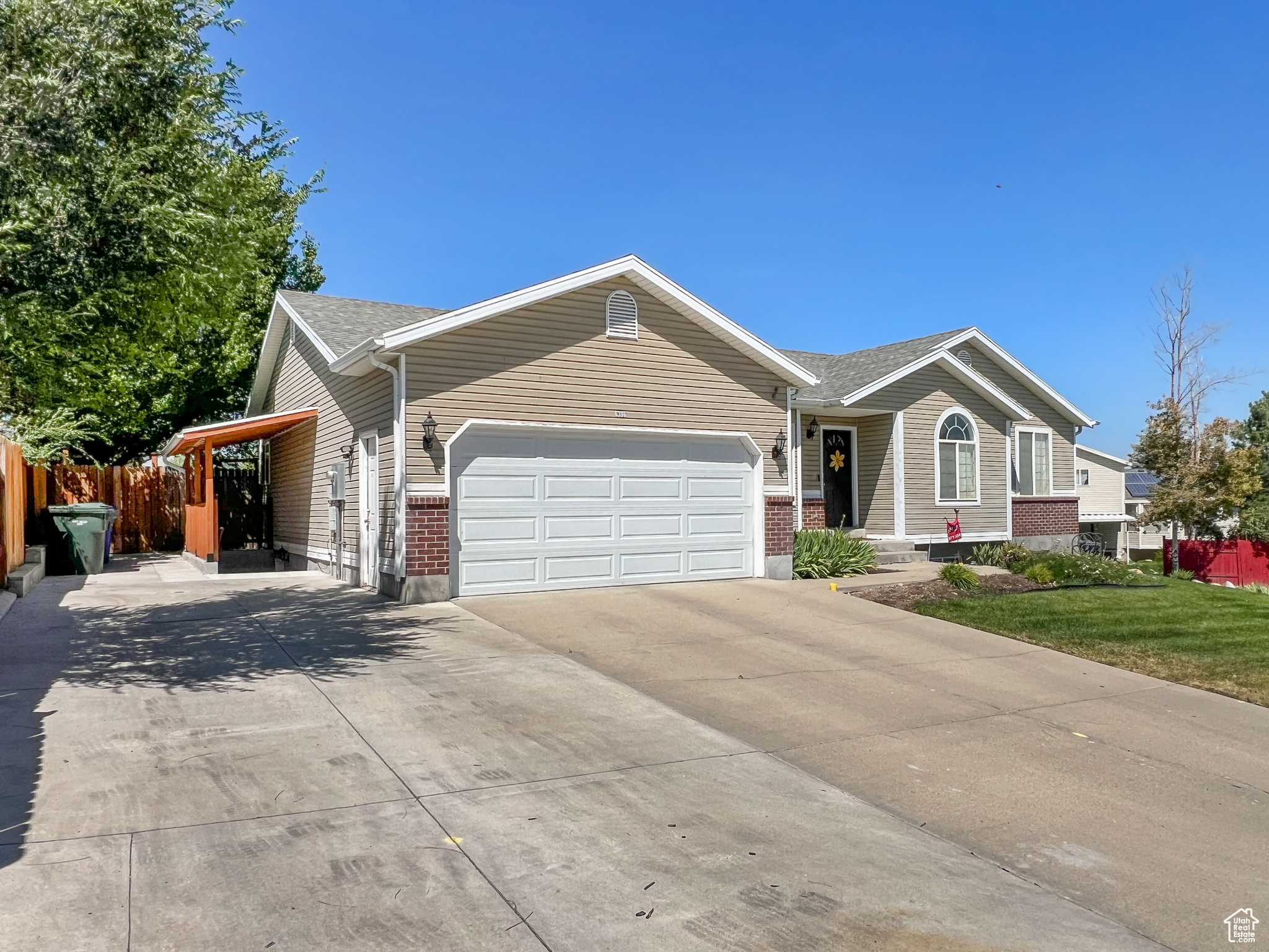 DIAMOND SUMMIT UNIT 9 - Residential Lease