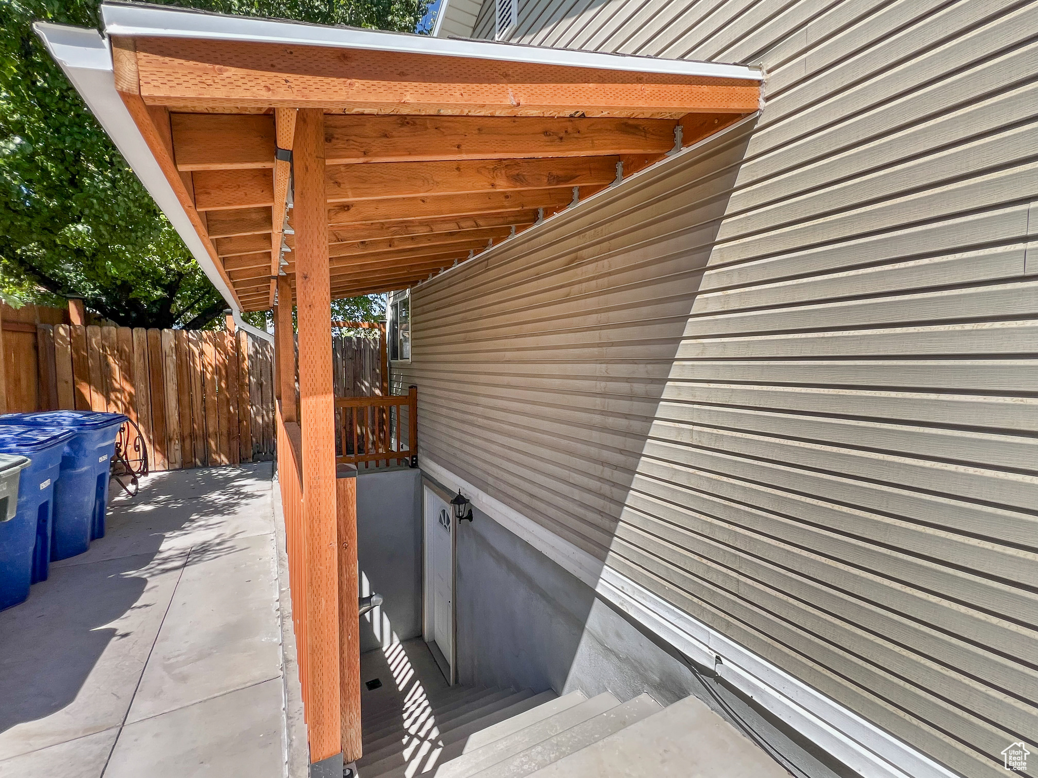 DIAMOND SUMMIT UNIT 9 - Residential Lease