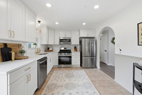 Tiny photo for 107 W 2050 S, Bountiful, UT 84010 (MLS # 2184231)