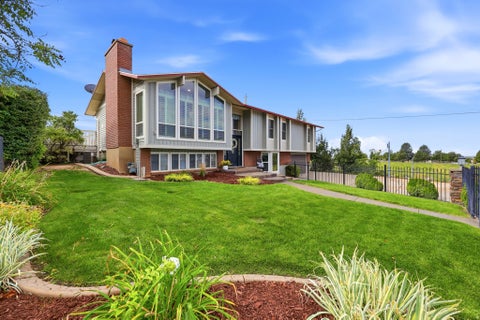 Tiny photo for 107 W 2050 S, Bountiful, UT 84010 (MLS # 2184231)