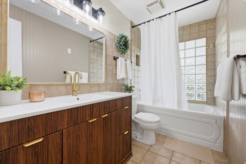 Tiny photo for 107 W 2050 S, Bountiful, UT 84010 (MLS # 2184231)