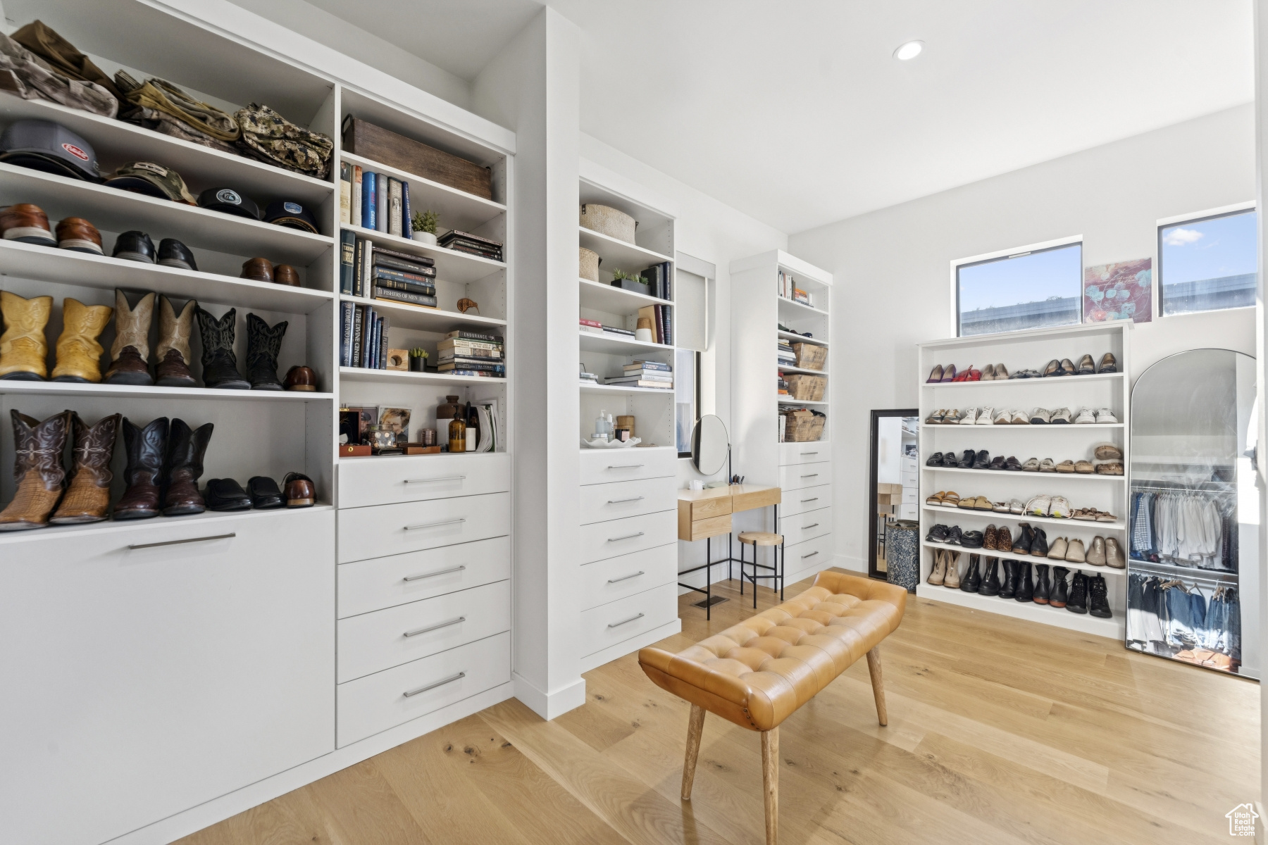 BRIDGE HOLLOW - Residential