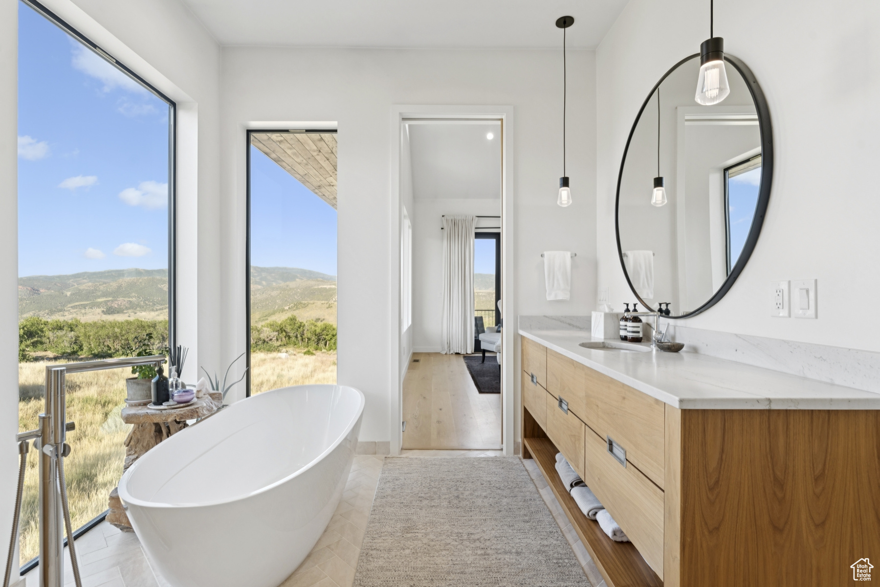 BRIDGE HOLLOW - Residential