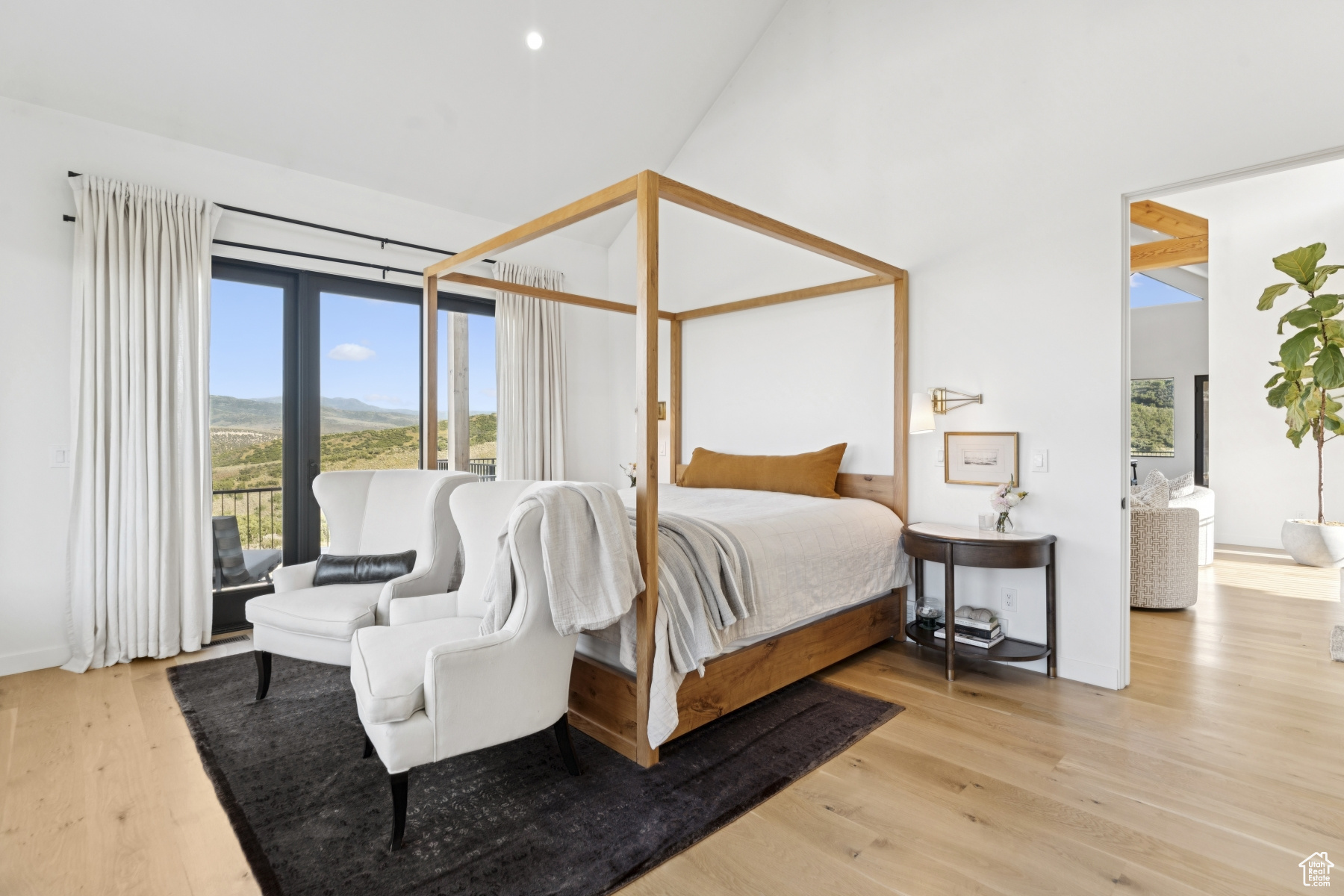 BRIDGE HOLLOW - Residential