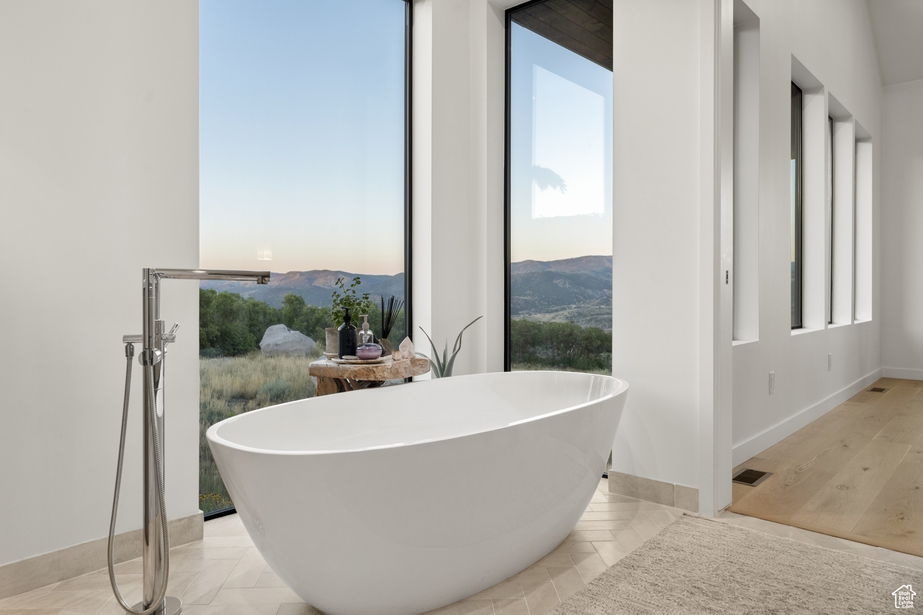 BRIDGE HOLLOW - Residential