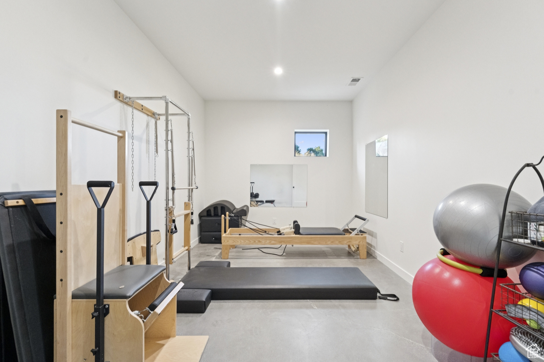 BRIDGE HOLLOW - Residential