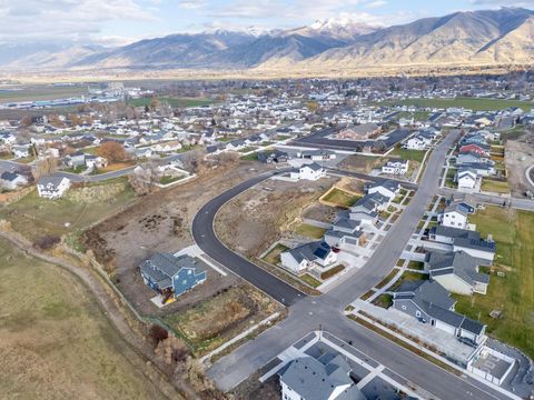 Tiny photo for 844 W 70 N #88, Hyrum, UT 84319 (MLS # 2124994)