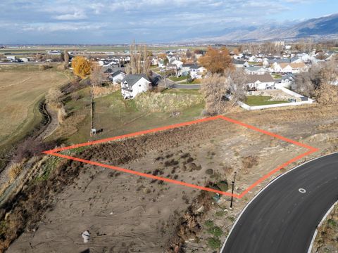 Tiny photo for 844 W 70 N #88, Hyrum, UT 84319 (MLS # 2124994)