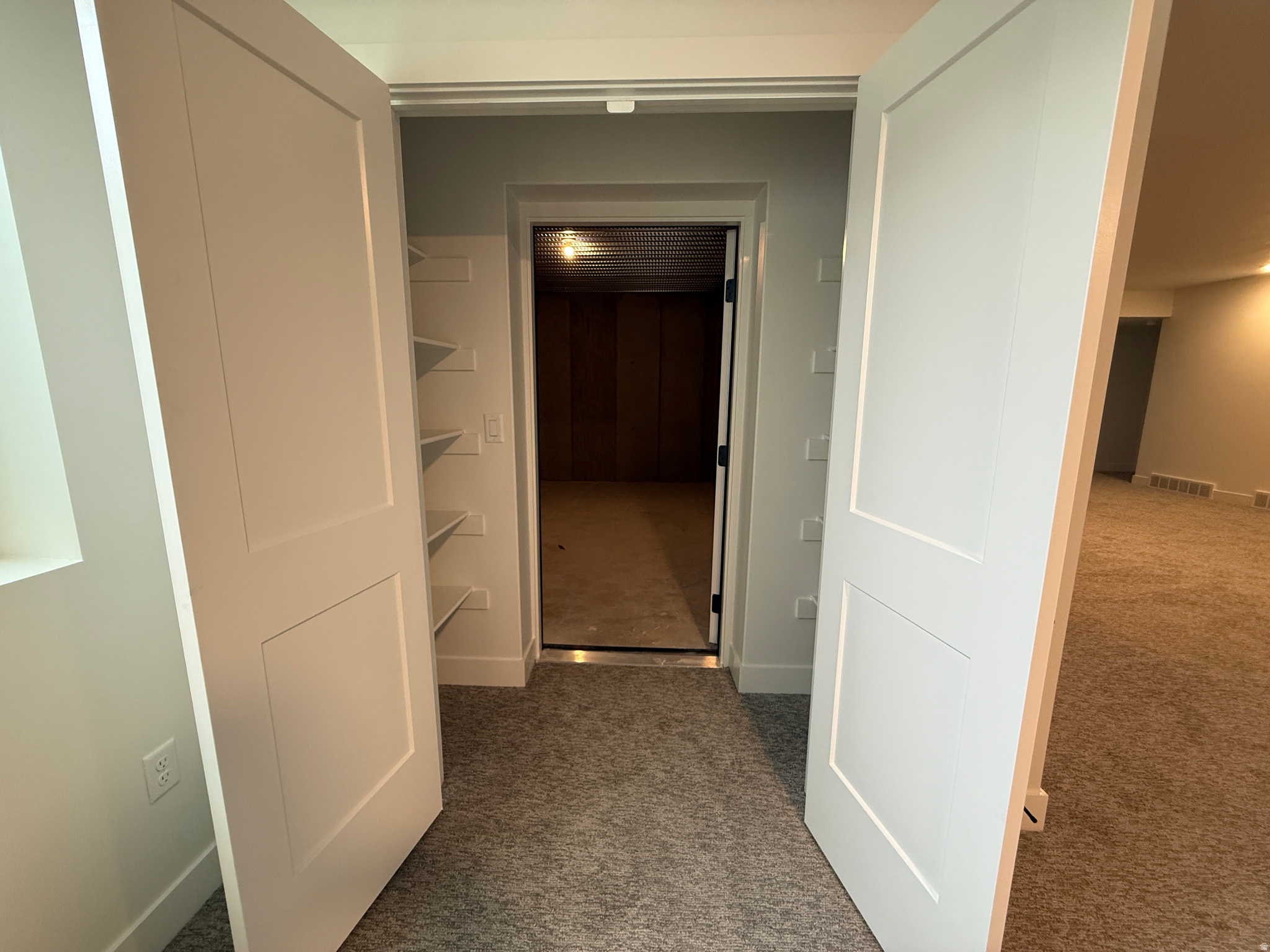 RIVERWOOD - Residential