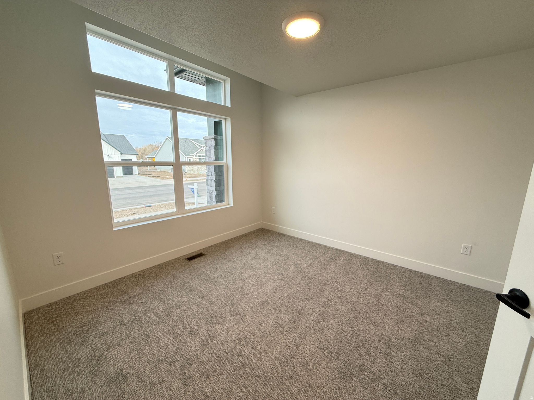 RIVERWOOD - Residential