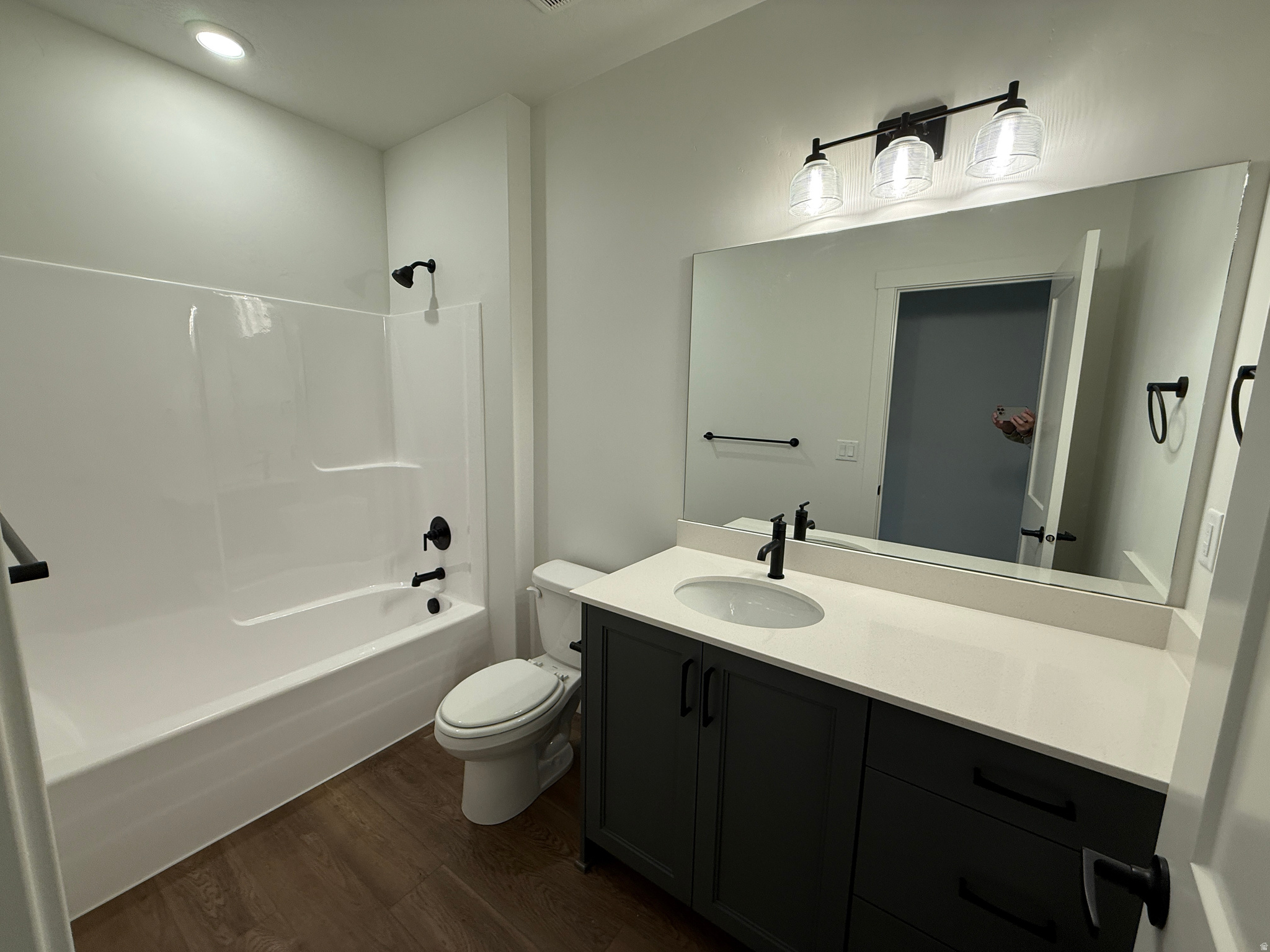 RIVERWOOD - Residential