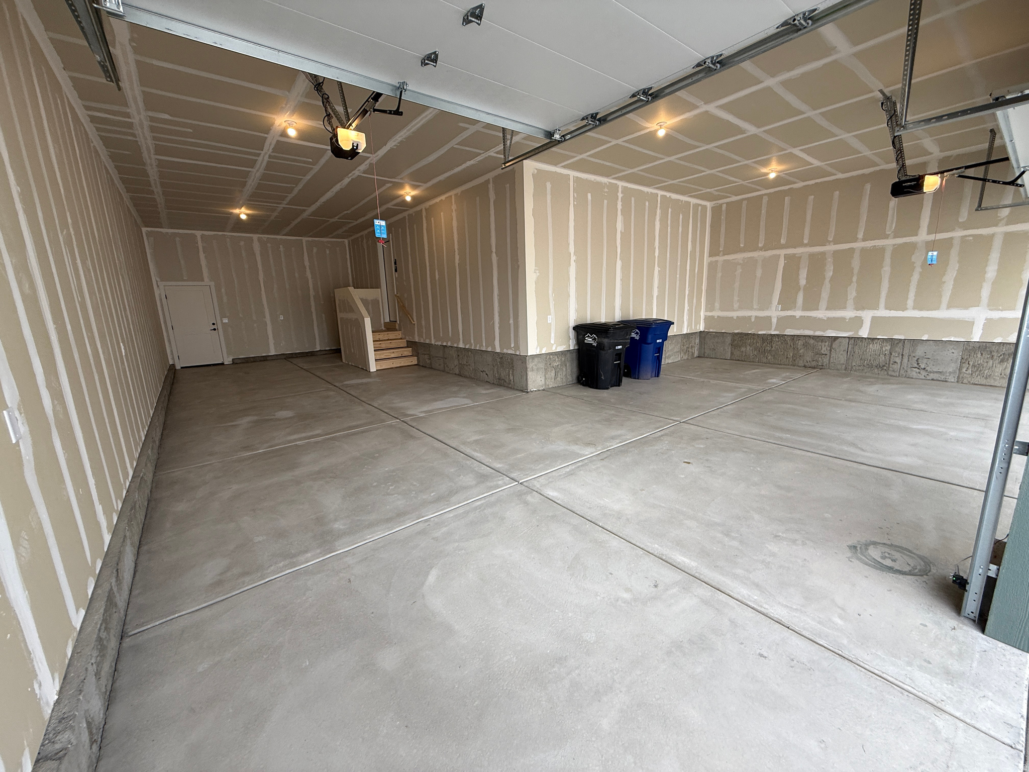 RIVERWOOD - Residential