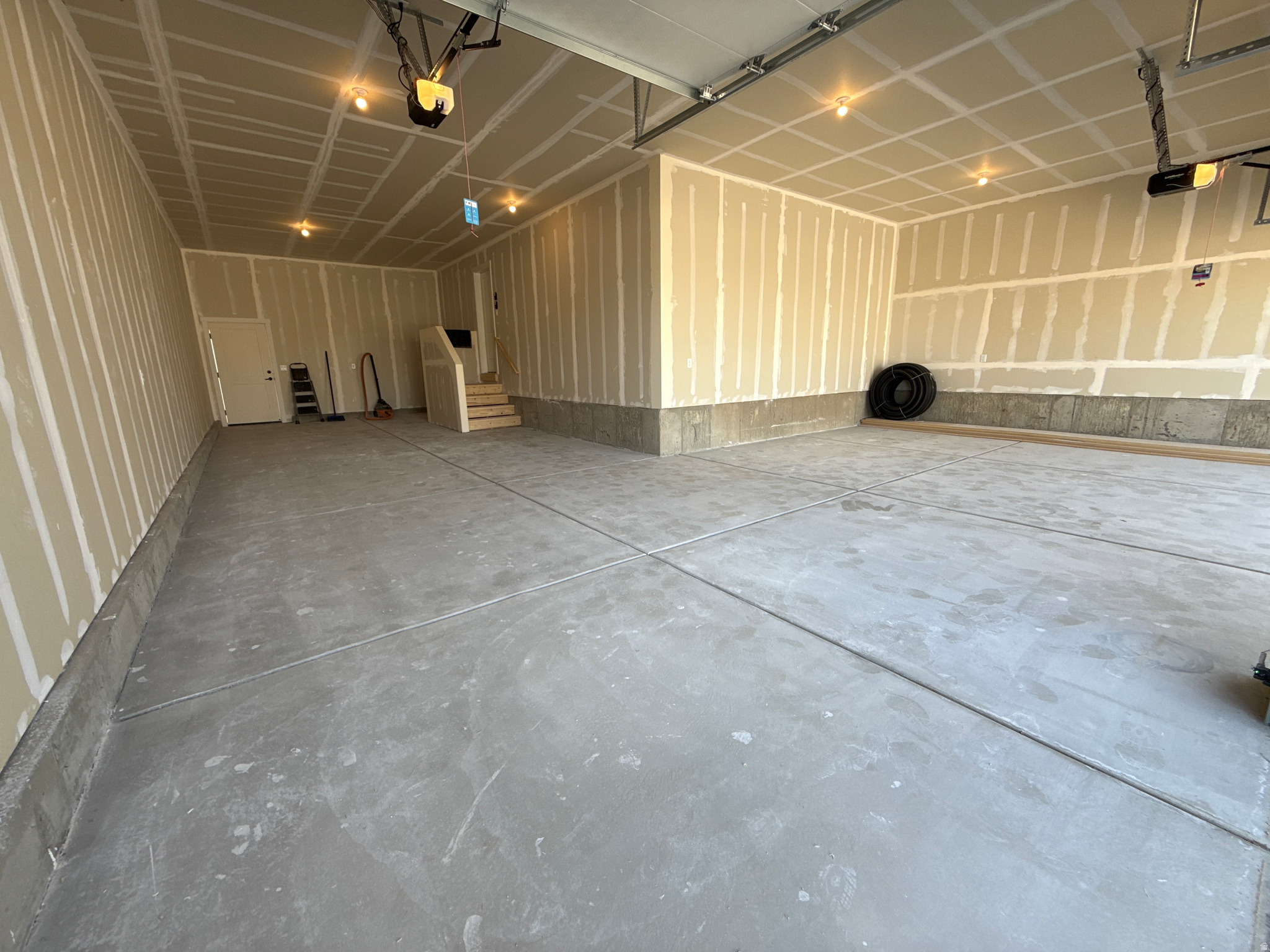 RIVERWOOD - Residential