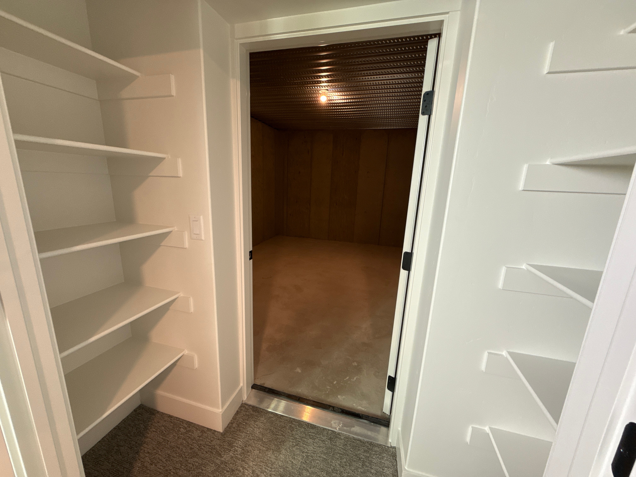 RIVERWOOD - Residential