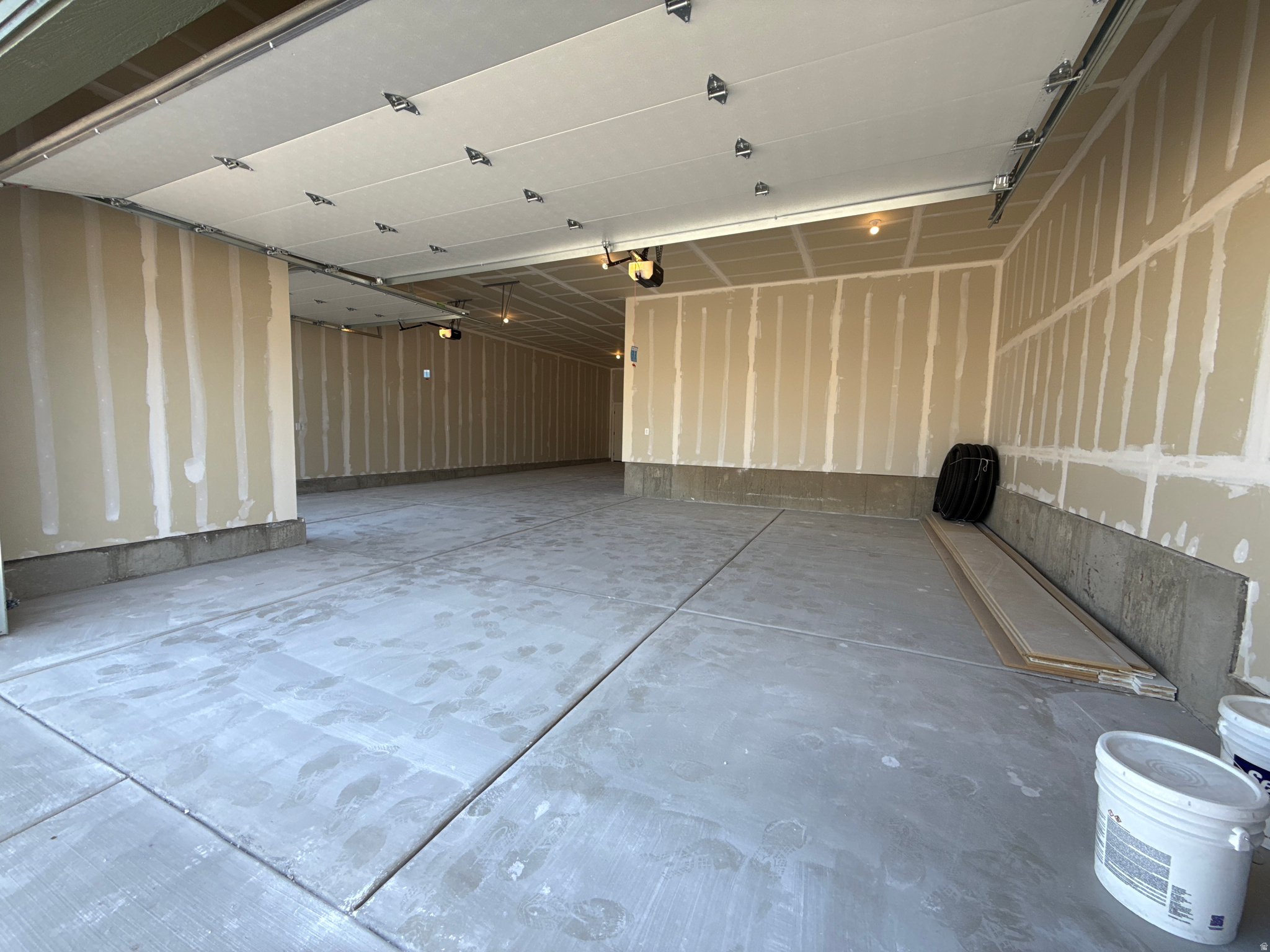 RIVERWOOD - Residential