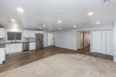 Tiny photo for 624 MOUNTAINEER CIR, Tooele, UT 84074 (MLS # 2120457)