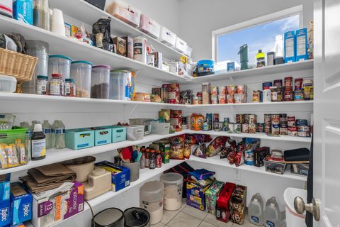 Tiny photo for 34 W 2250 S, Kaysville, UT 84037 (MLS # 2137771)