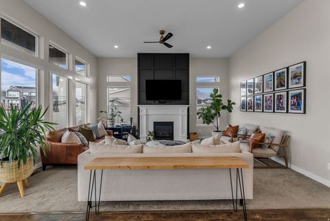 Tiny photo for 34 W 2250 S, Kaysville, UT 84037 (MLS # 2137771)