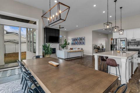 Tiny photo for 34 W 2250 S, Kaysville, UT 84037 (MLS # 2137771)