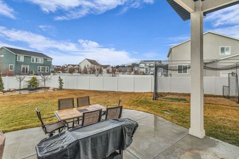 Tiny photo for 34 W 2250 S, Kaysville, UT 84037 (MLS # 2137771)