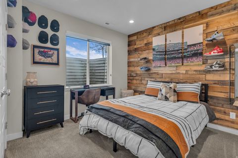 Tiny photo for 34 W 2250 S, Kaysville, UT 84037 (MLS # 2137771)