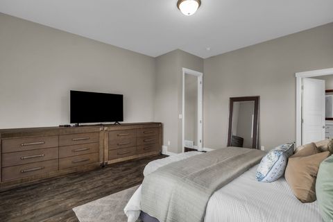 Tiny photo for 34 W 2250 S, Kaysville, UT 84037 (MLS # 2137771)