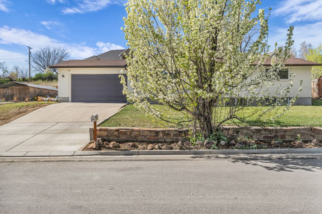 Photo of 9880 S FLORENCE WAY, South Jordan, UT 84095 (MLS # 2146227)