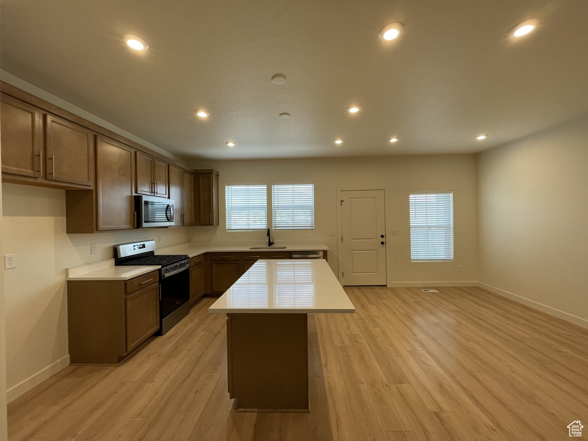 4357 E Longleaf Ln, Eagle Mountain, Utah image 3