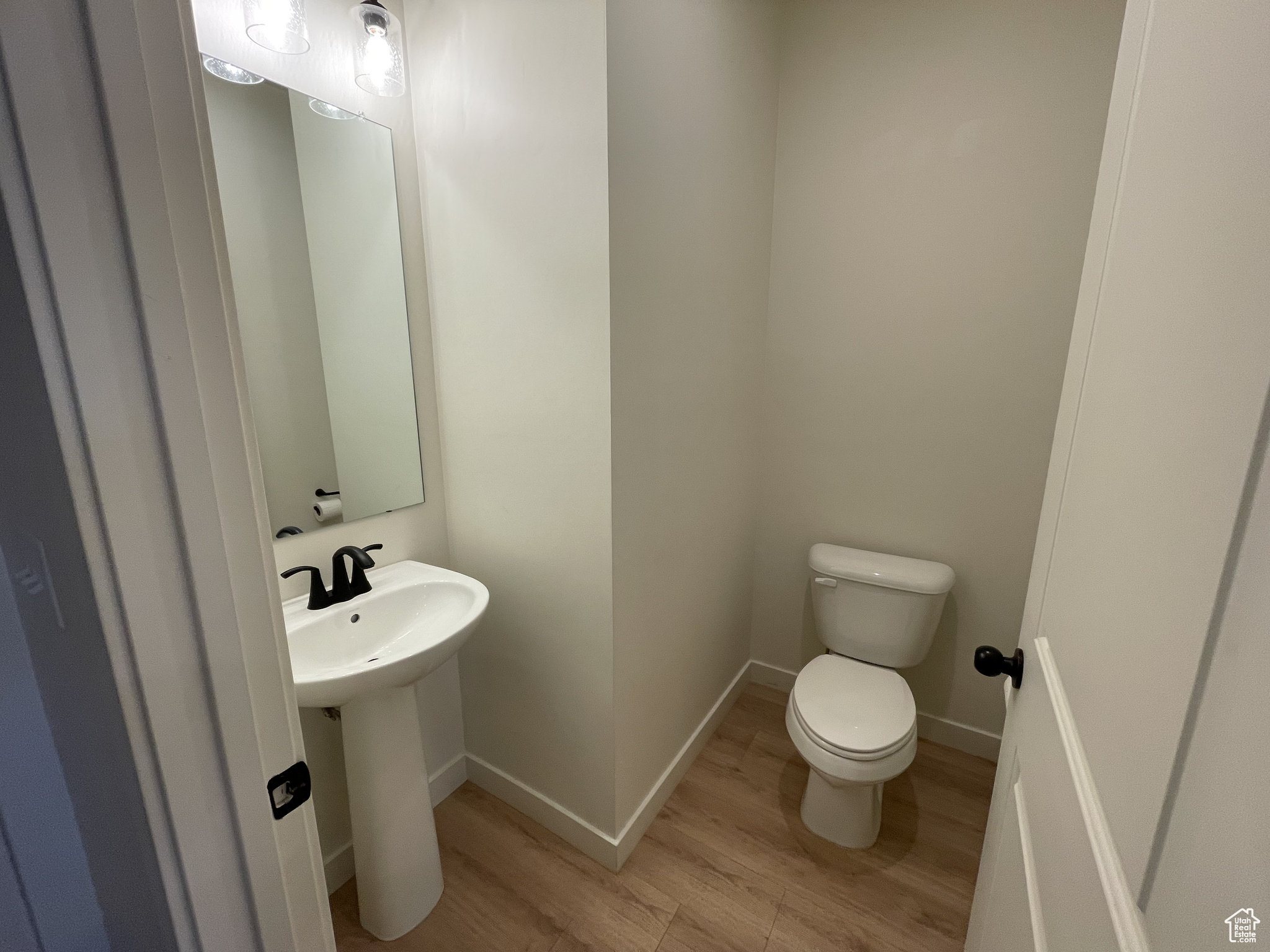 4357 E Longleaf Ln, Eagle Mountain, Utah image 6