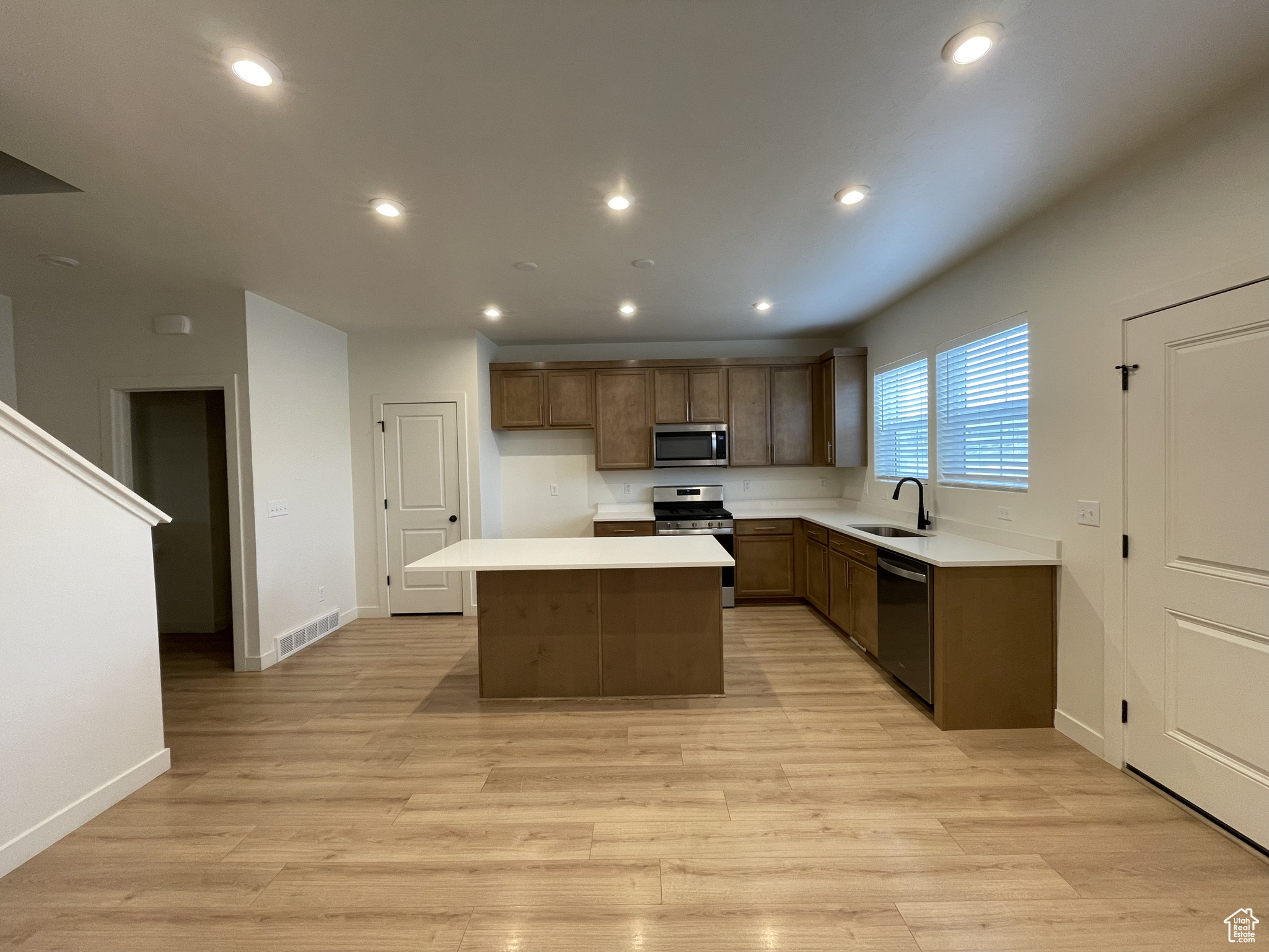 4357 E Longleaf Ln, Eagle Mountain, Utah image 2