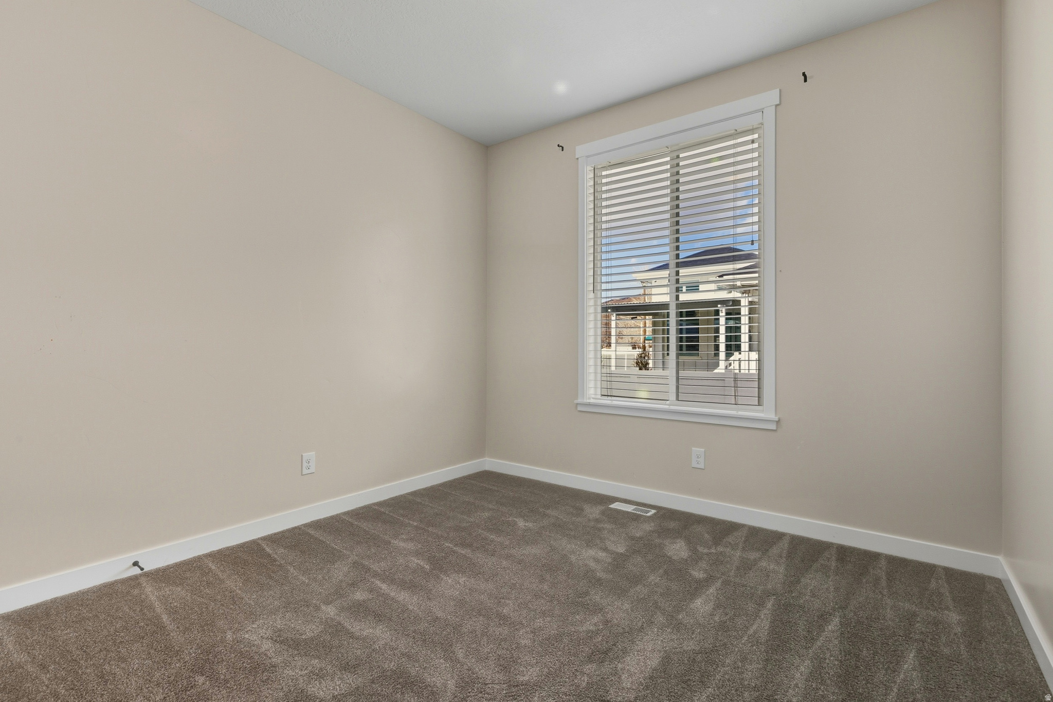 VIVIAN ESTATES - Residential