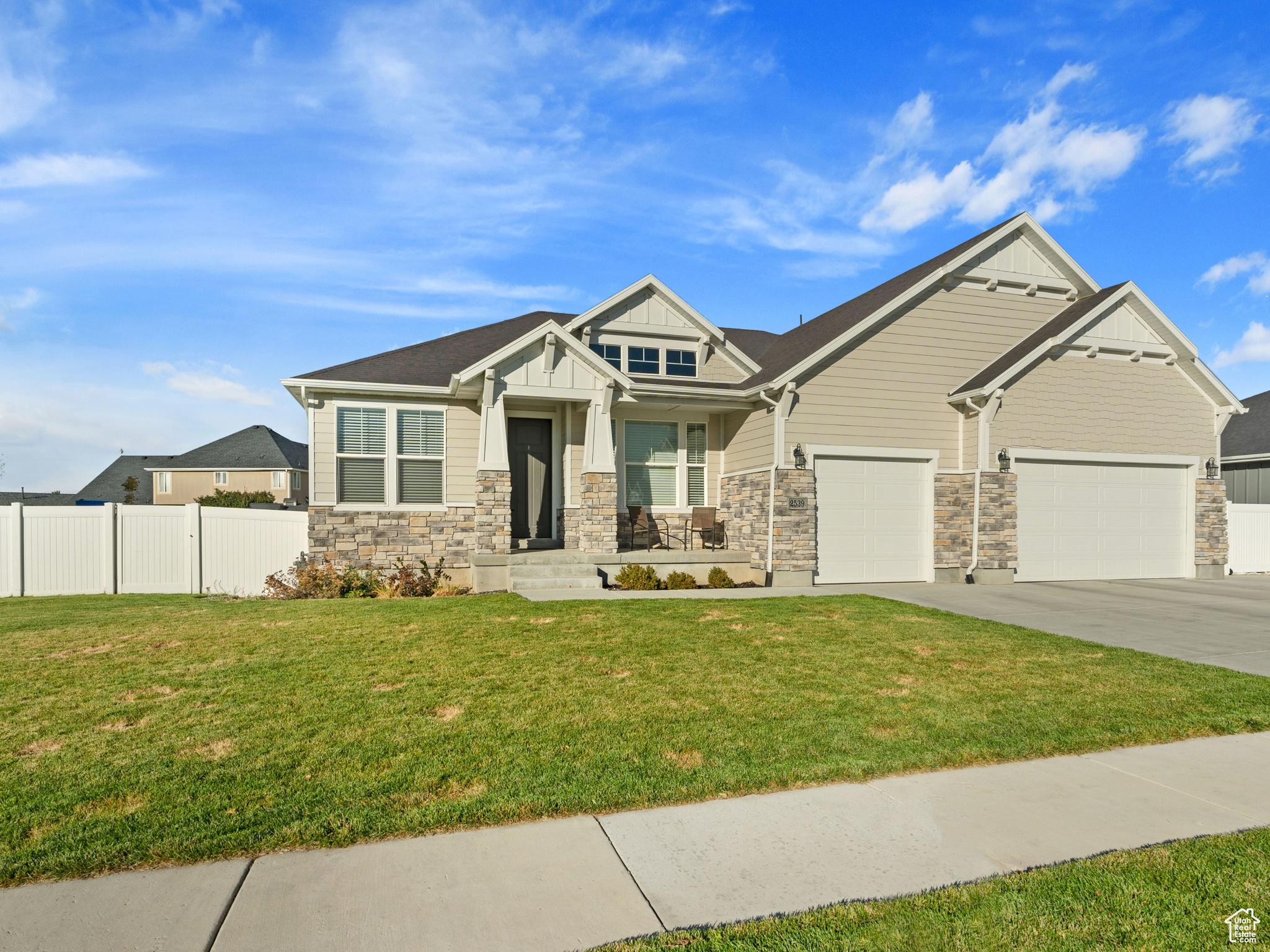 VIVIAN ESTATES - Residential