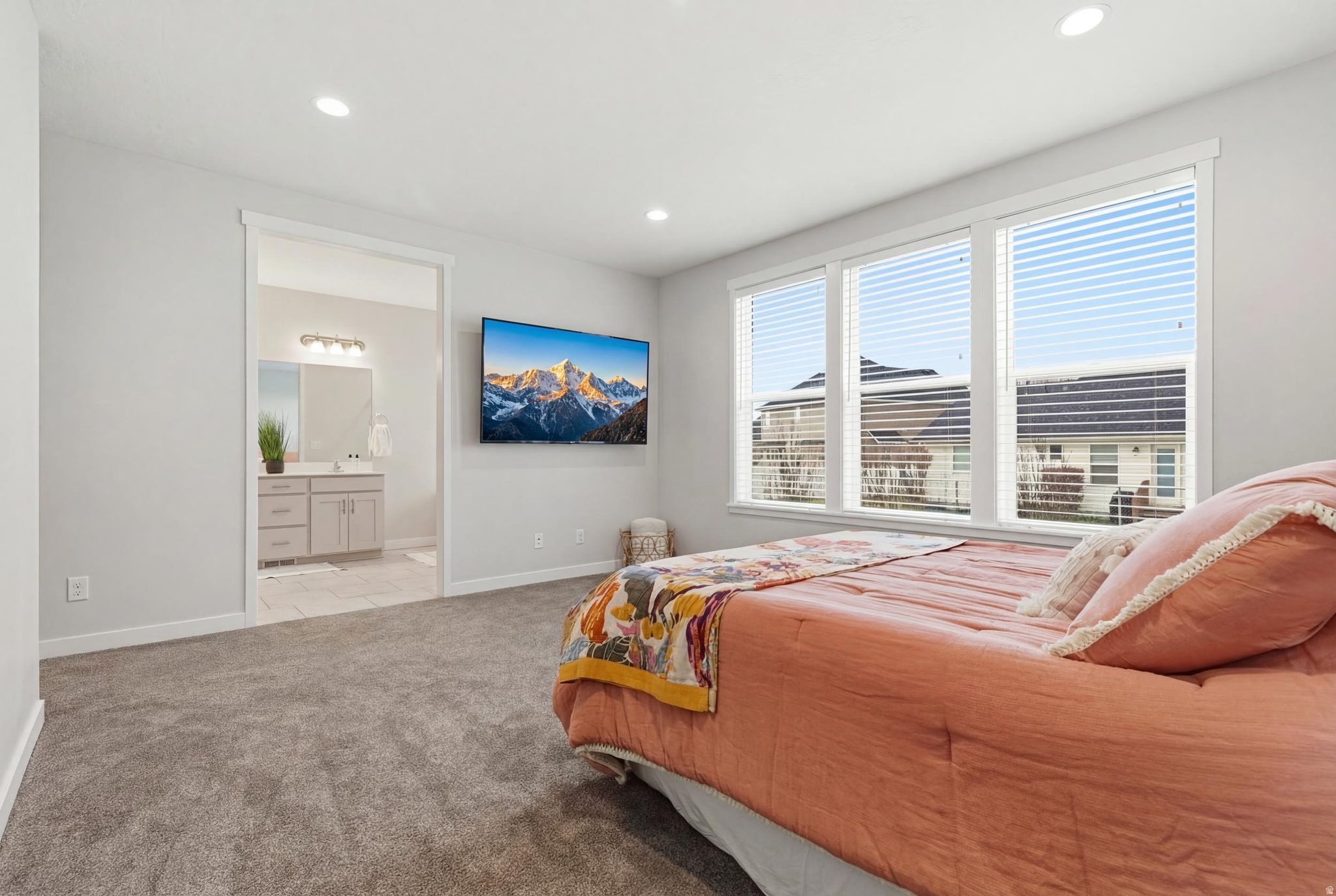 VIVIAN ESTATES - Residential