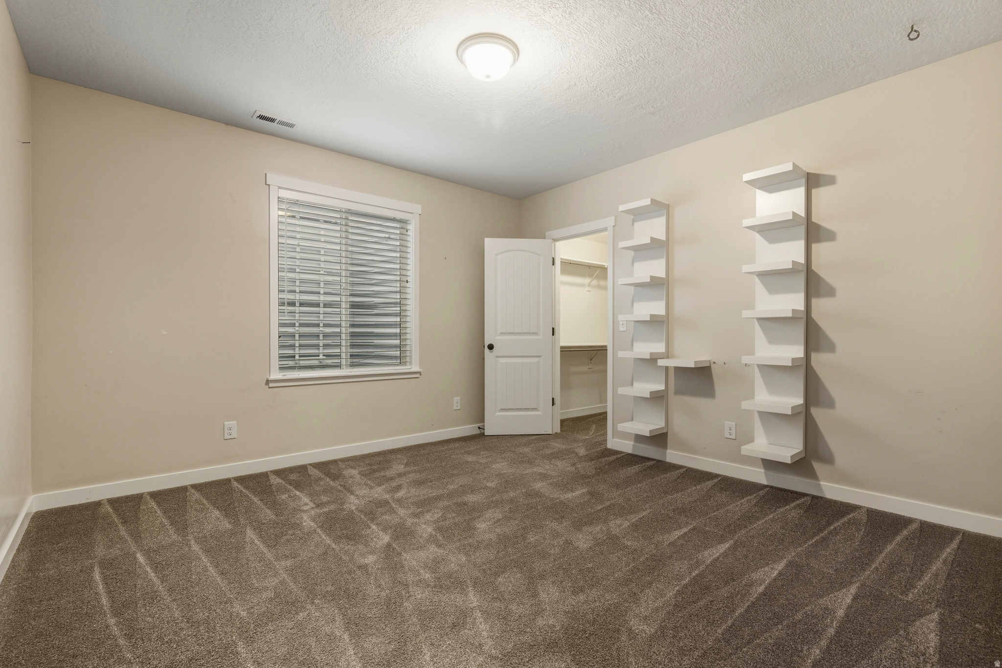 VIVIAN ESTATES - Residential