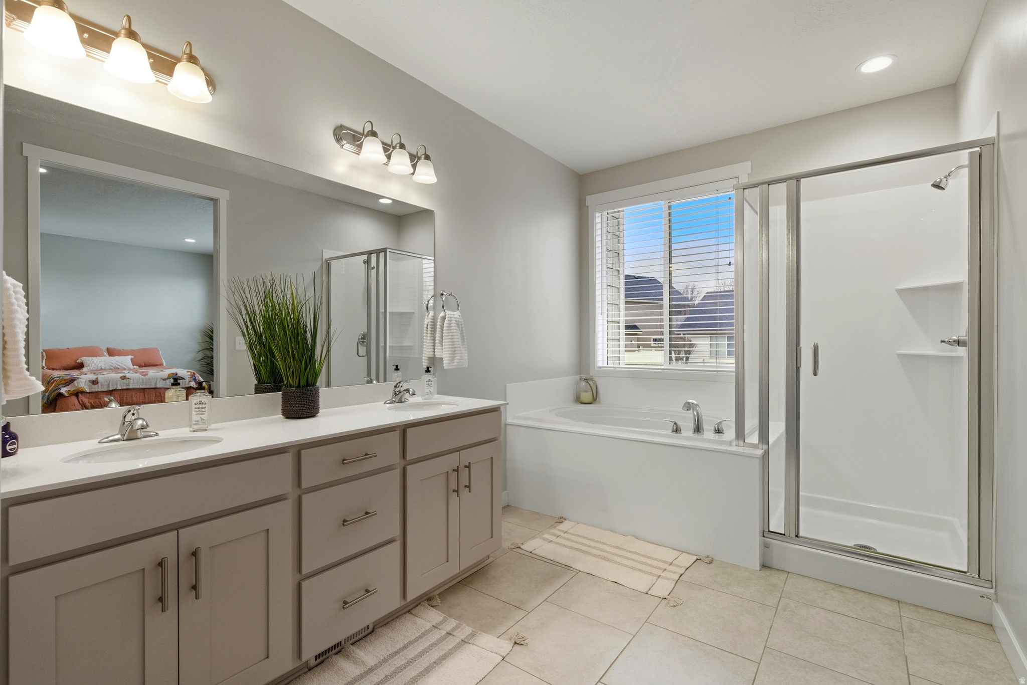 VIVIAN ESTATES - Residential