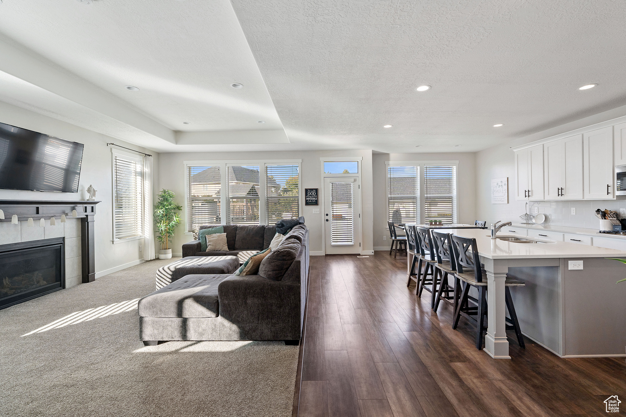 VIVIAN ESTATES - Residential