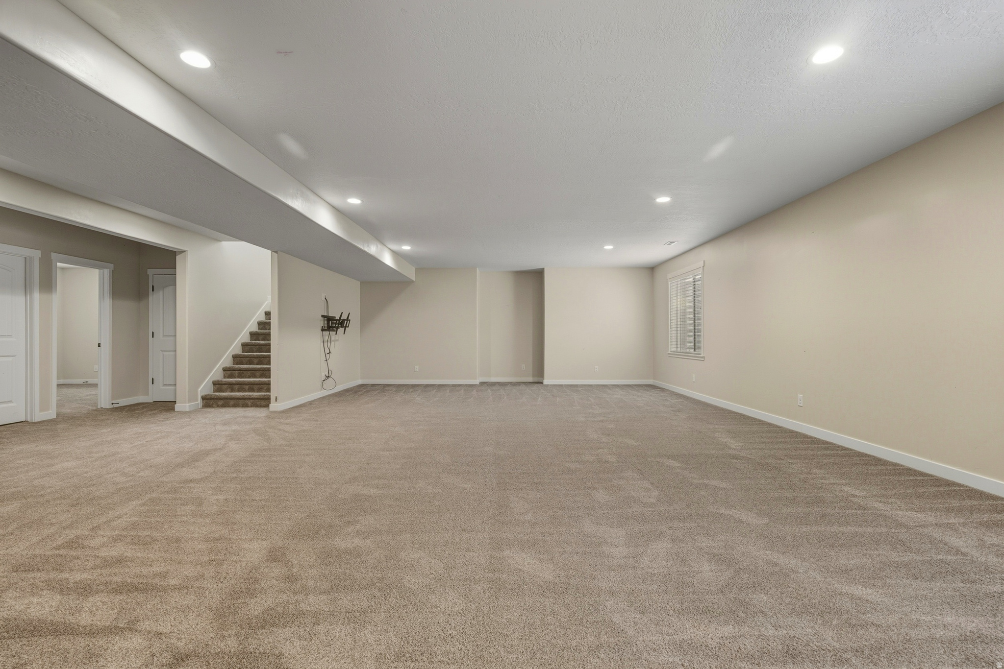 VIVIAN ESTATES - Residential