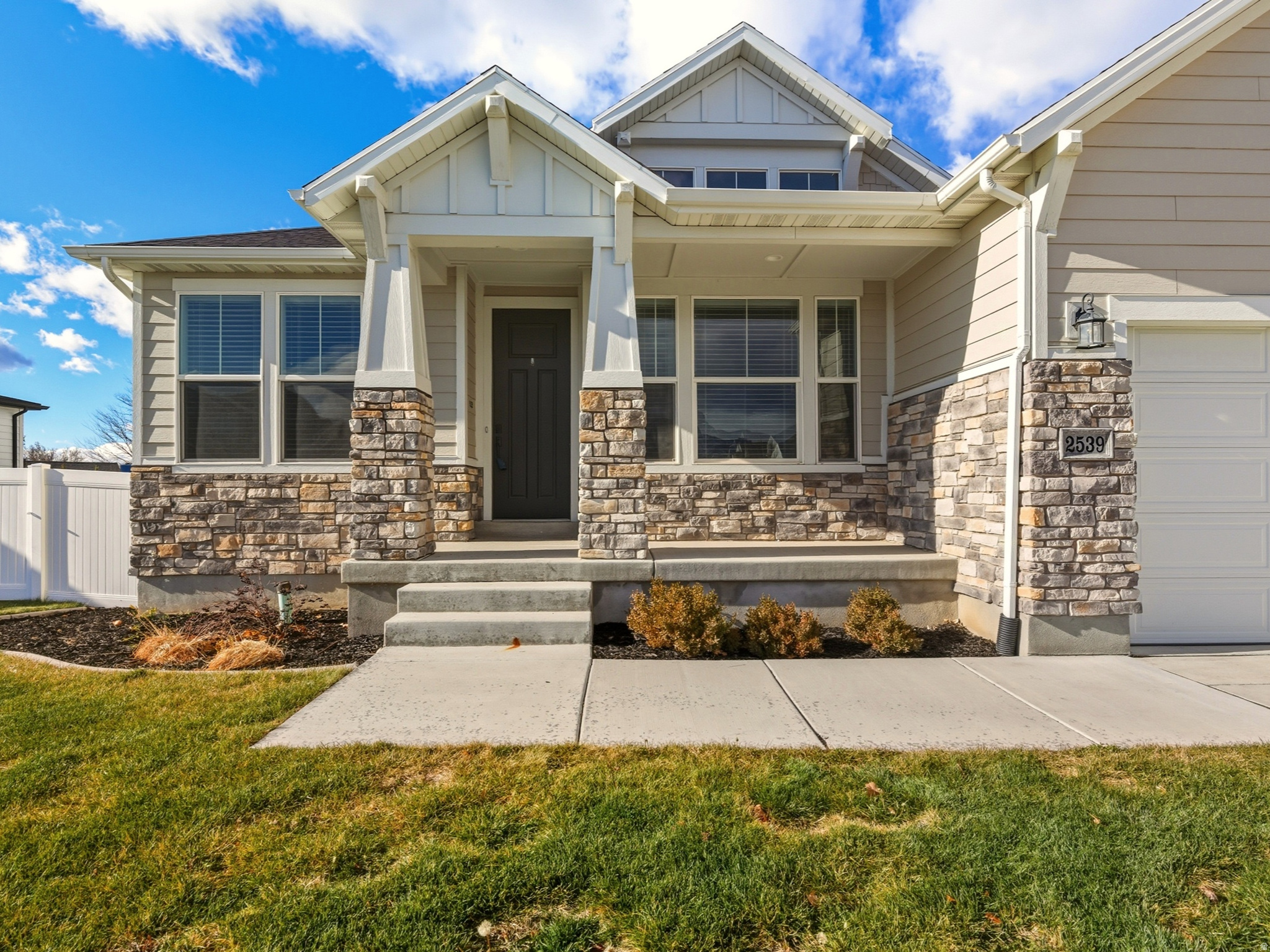 VIVIAN ESTATES - Residential