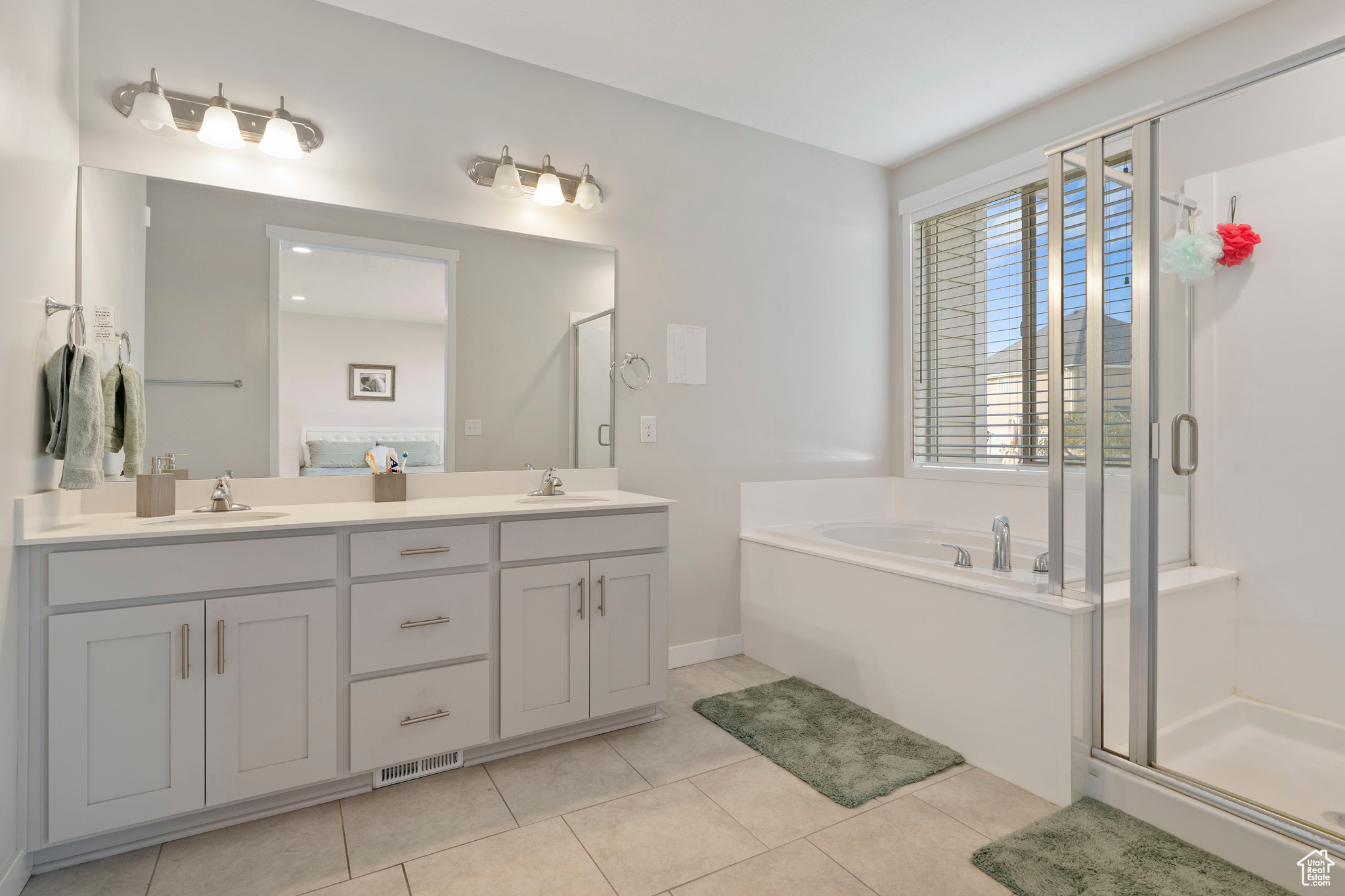 VIVIAN ESTATES - Residential