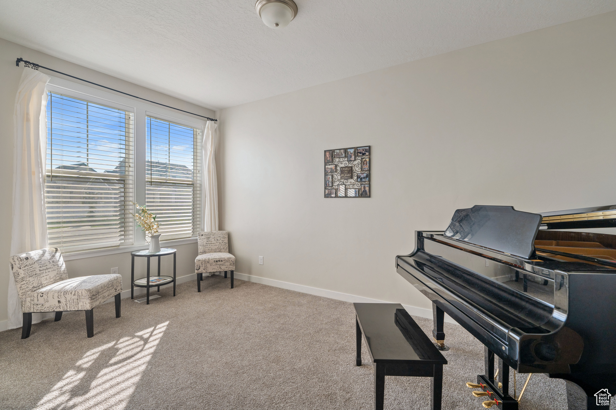 VIVIAN ESTATES - Residential