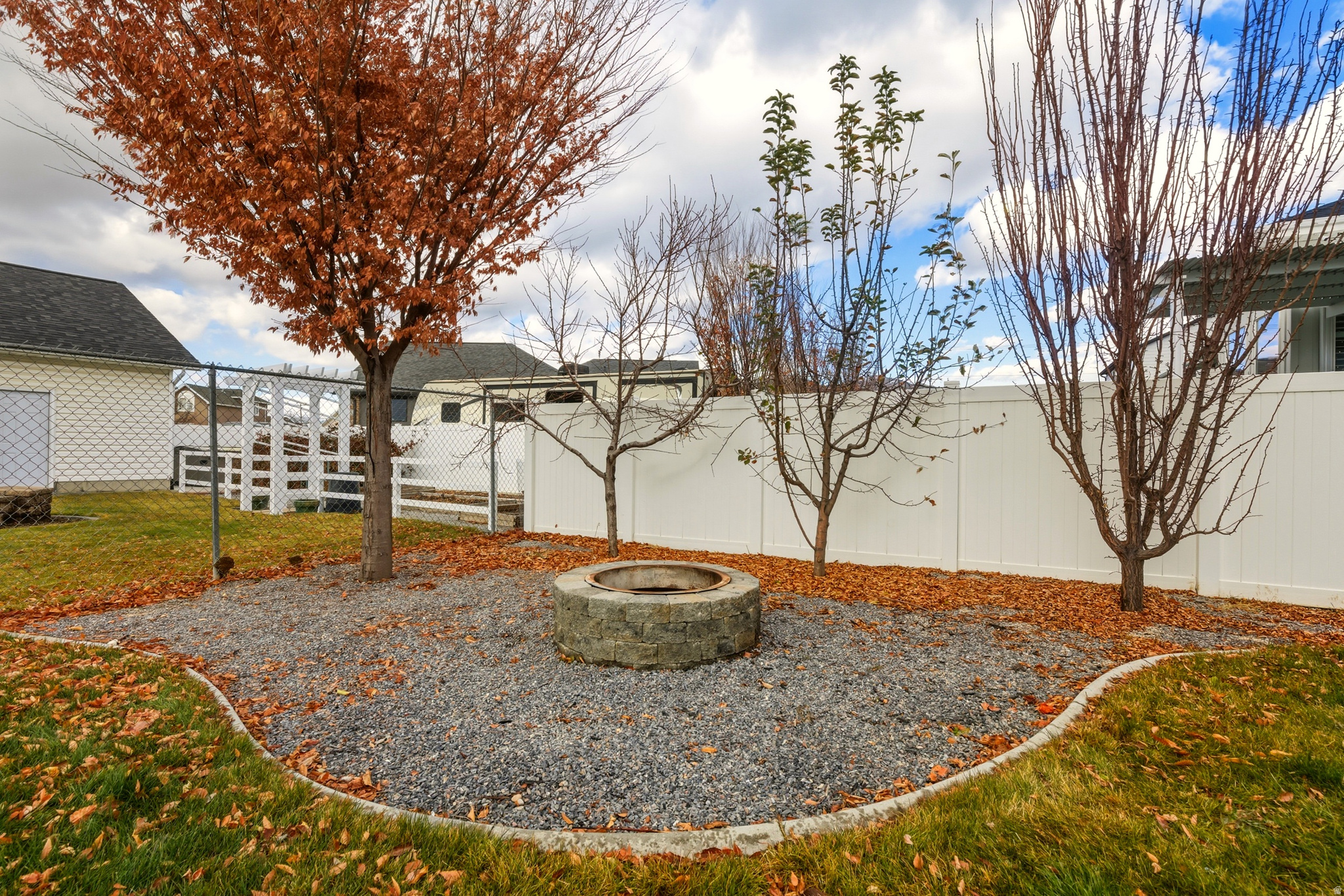 VIVIAN ESTATES - Residential