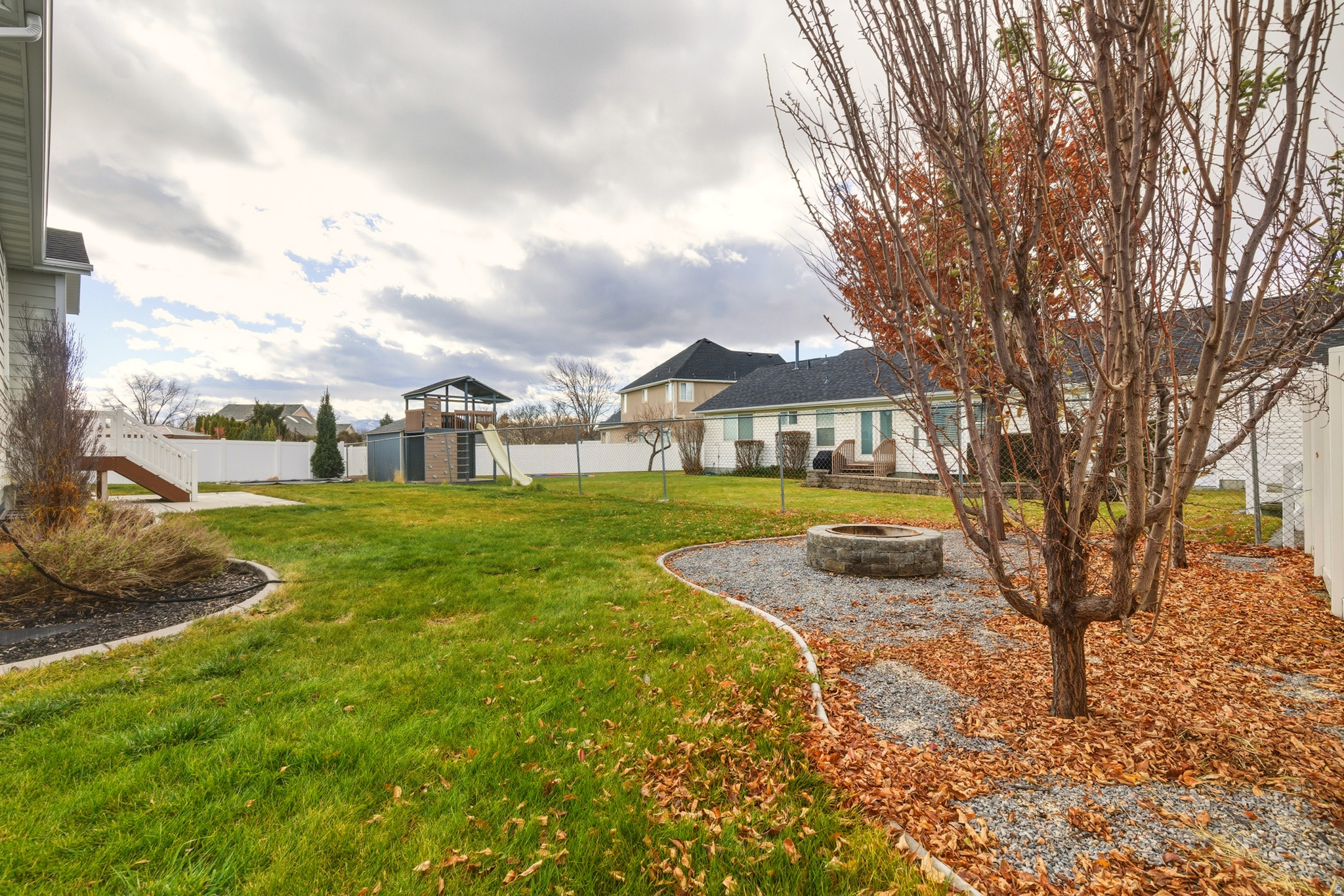 VIVIAN ESTATES - Residential