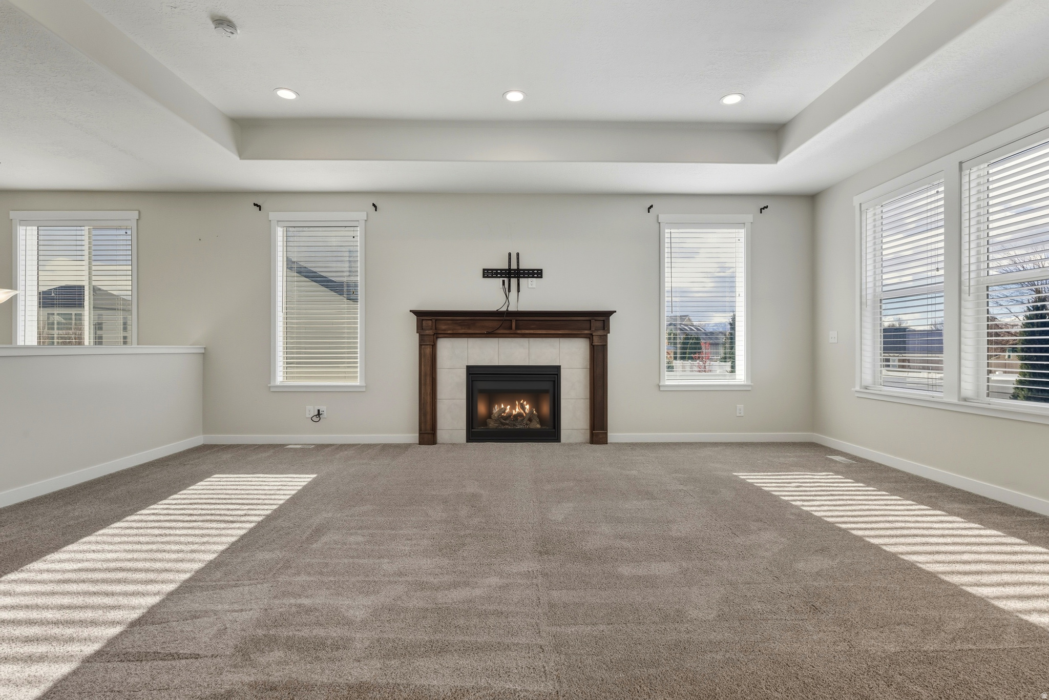 VIVIAN ESTATES - Residential