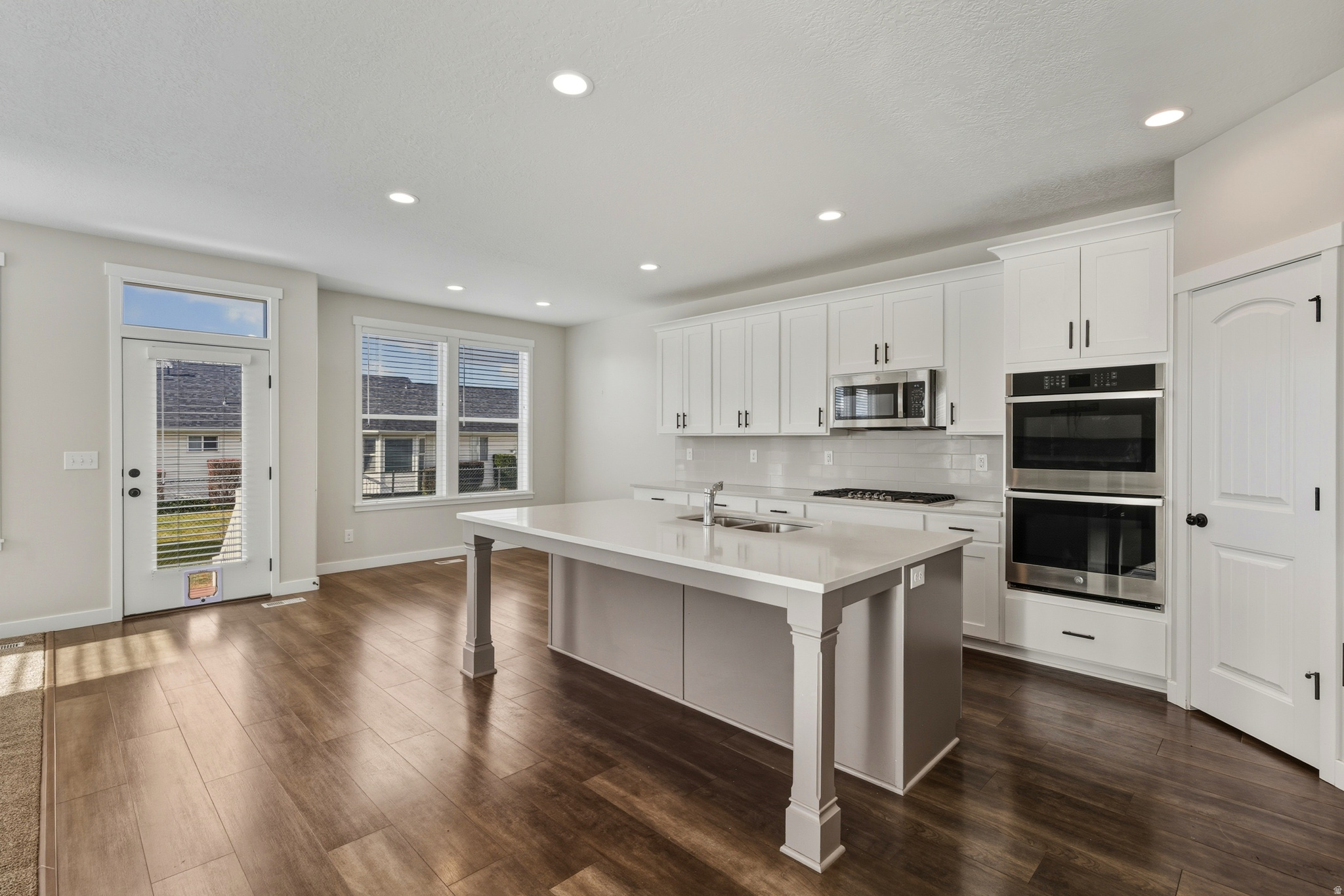 VIVIAN ESTATES - Residential