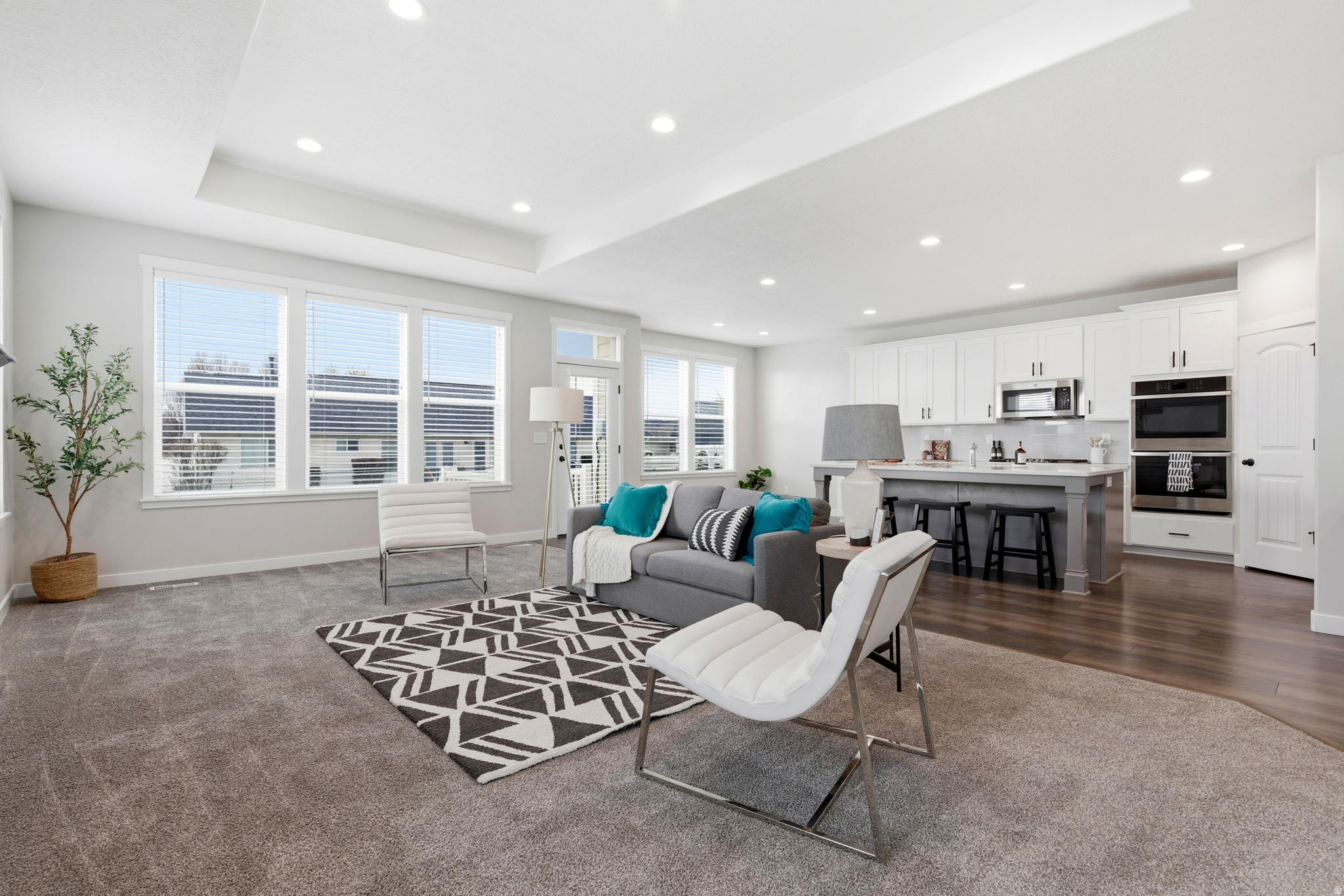 VIVIAN ESTATES - Residential