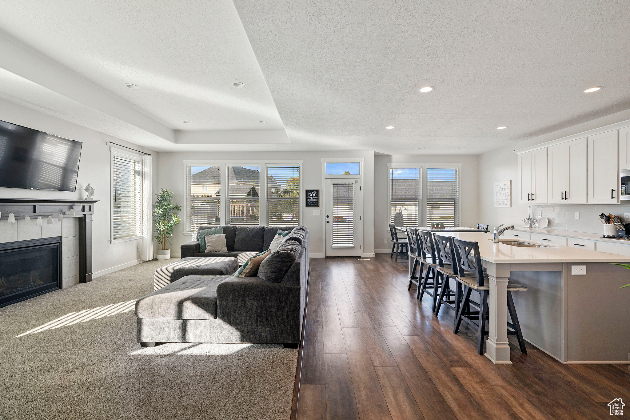 VIVIAN ESTATES - Residential
