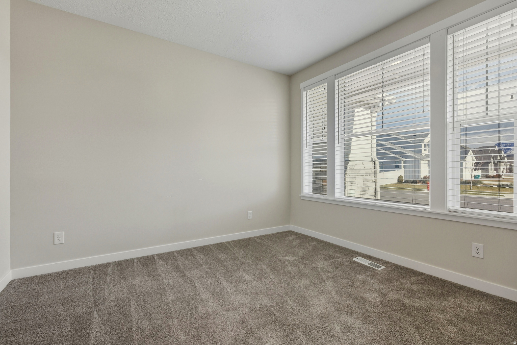 VIVIAN ESTATES - Residential