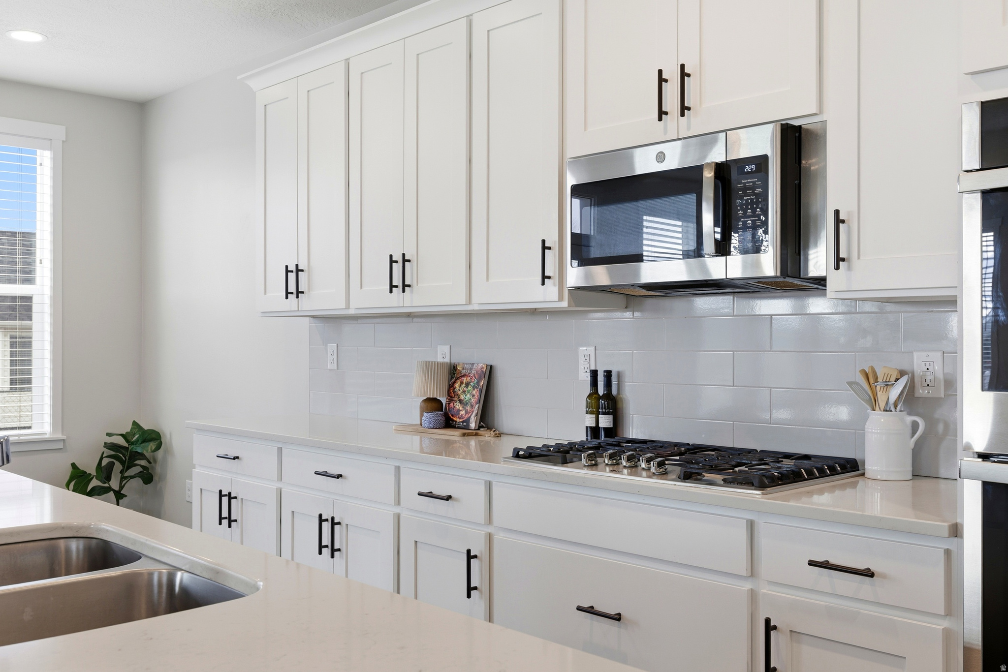 VIVIAN ESTATES - Residential